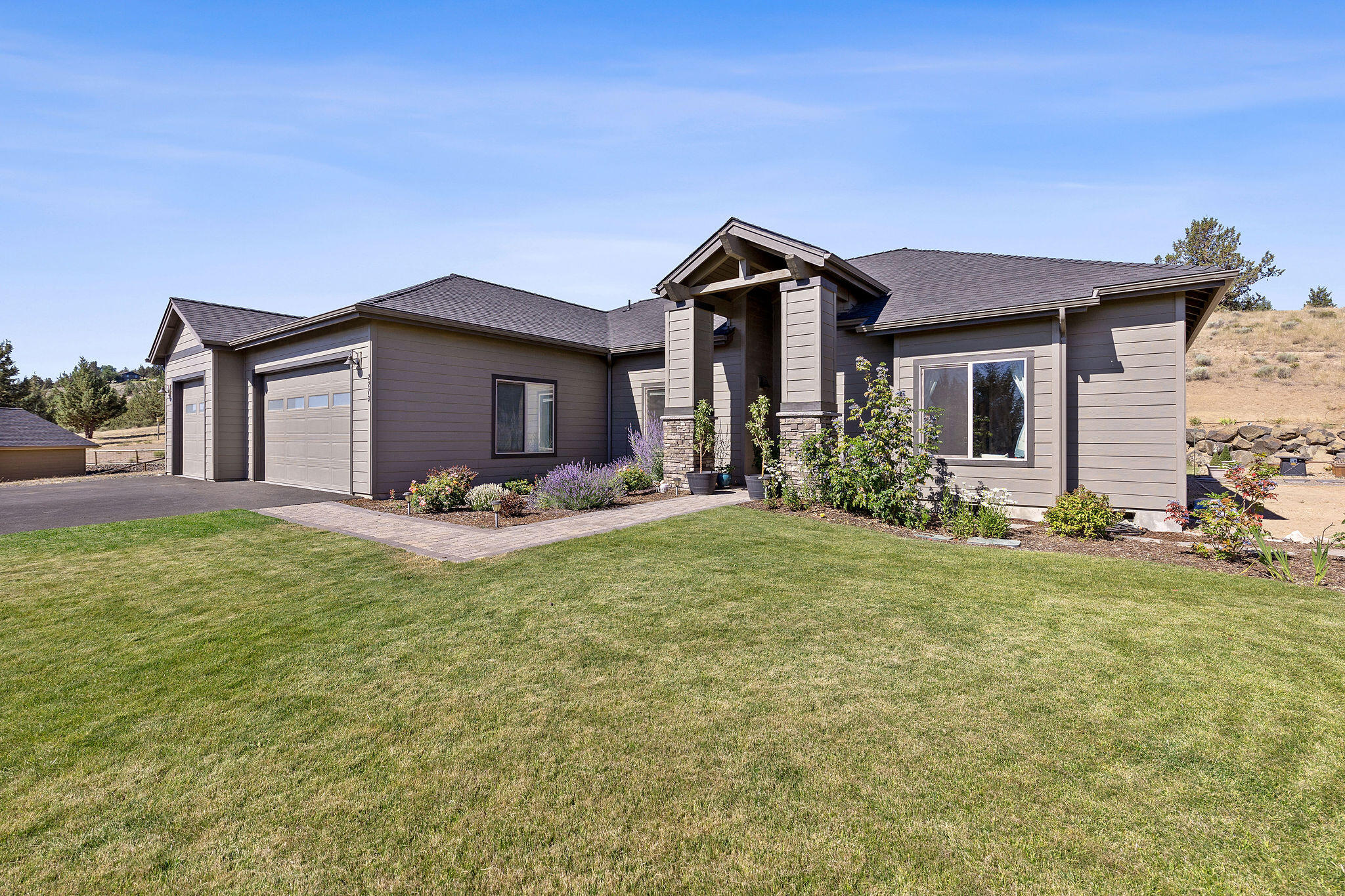 2273 Northeast Valley View Madras, OR 97741 - Photo 22 of 30