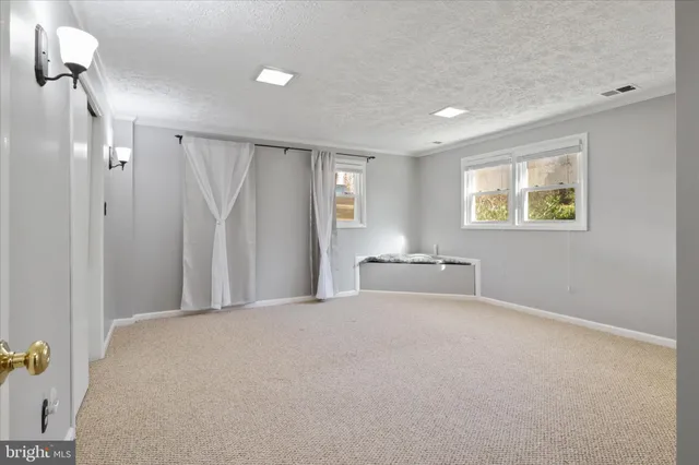 $3,900 | 3838 Glenbrook Road, Fairfax, VA 22031