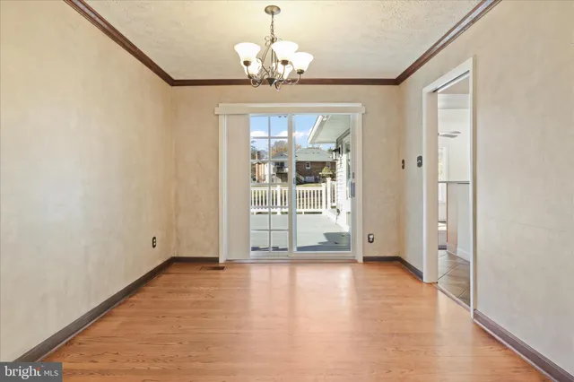 $3,900 | 3838 Glenbrook Road, Fairfax, VA 22031