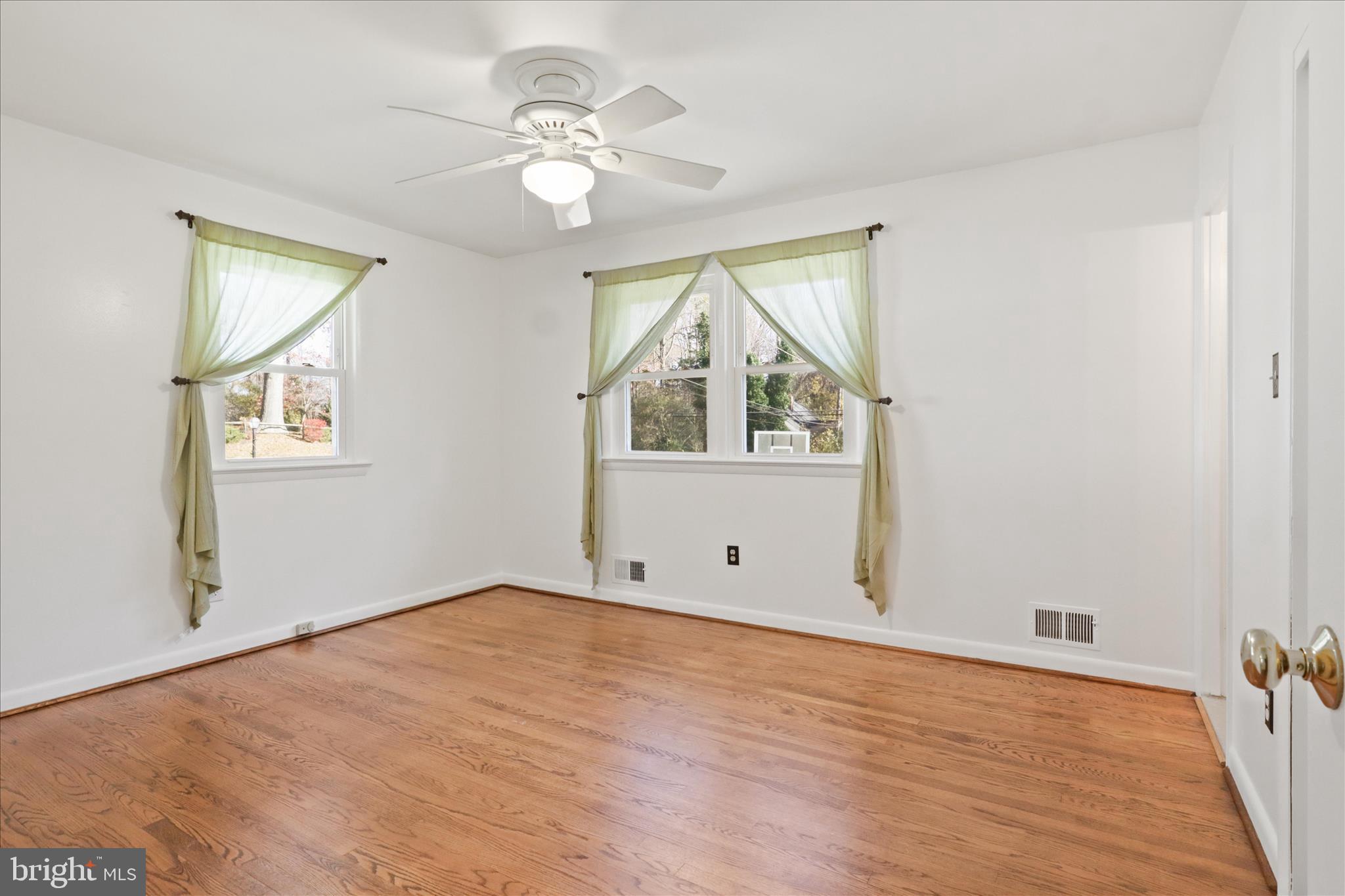 3838 Glenbrook Road Fairfax, VA 22031 - Photo 10 of 28