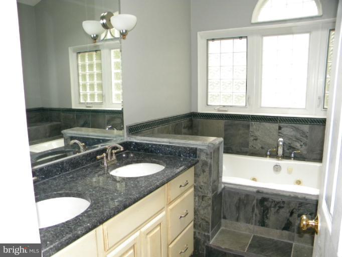 7013 Churchill Road McLean, VA 22101 - Photo 10 of 15 Bath (Master)