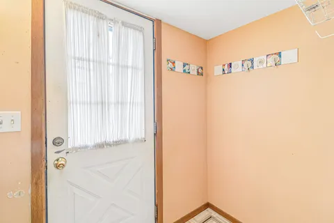 $259,000 | 150 East Mill Street, Wauconda, IL 60084