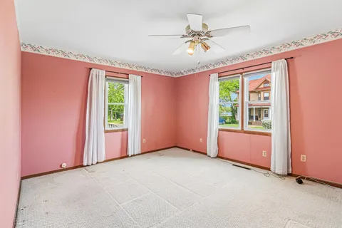$259,000 | 150 East Mill Street, Wauconda, IL 60084
