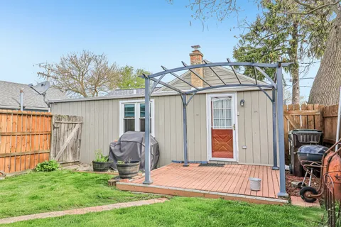 $259,000 | 150 East Mill Street, Wauconda, IL 60084