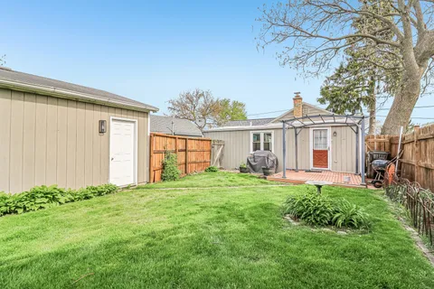 $259,000 | 150 East Mill Street, Wauconda, IL 60084