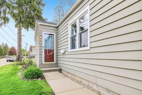 $259,000 | 150 East Mill Street, Wauconda, IL 60084