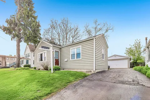 $259,000 | 150 East Mill Street, Wauconda, IL 60084