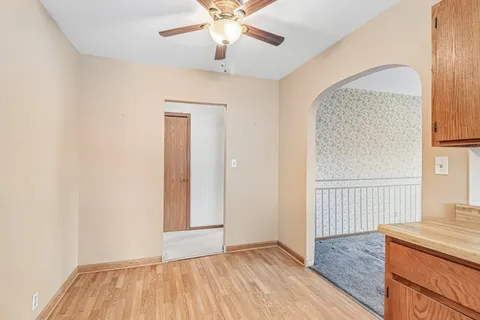 $259,000 | 150 East Mill Street, Wauconda, IL 60084
