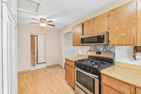 $259,000 | 150 East Mill Street, Wauconda, IL 60084
