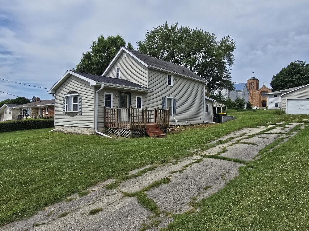 529 Mill Street Bloomington, WI 53804 - Photo 5 of 8