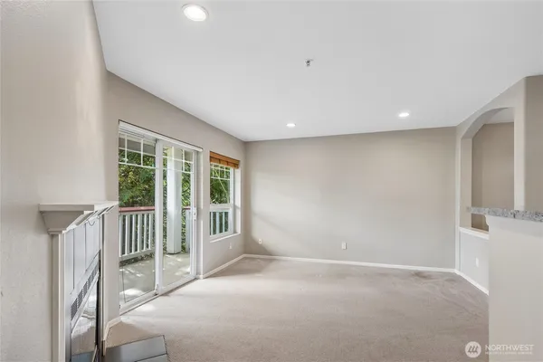$2,650 | 18501 Southeast Newport Way, Unit H236, Issaquah, WA 98027