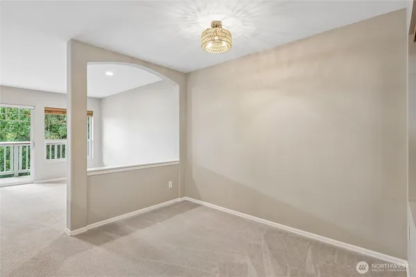 $2,650 | 18501 Southeast Newport Way, Unit H236, Issaquah, WA 98027