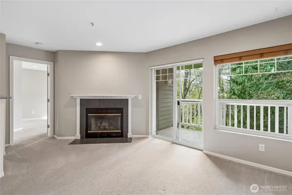 $2,650 | 18501 Southeast Newport Way, Unit H236, Issaquah, WA 98027
