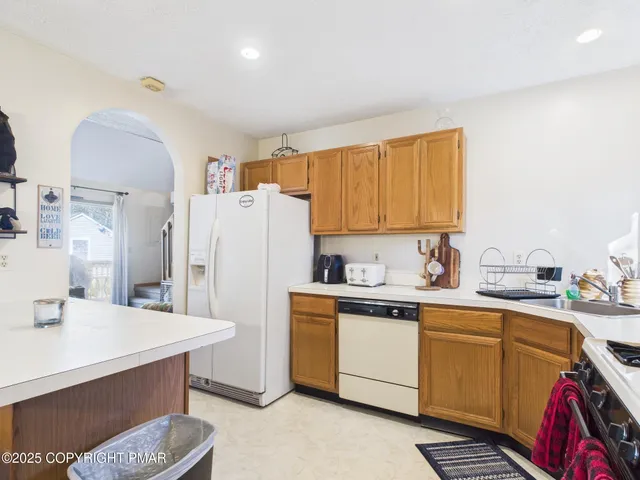 $299,000 | 7157 Winnebago Drive, Pocono Lake, PA 18347