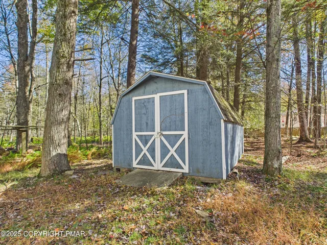 $299,000 | 7157 Winnebago Drive, Pocono Lake, PA 18347