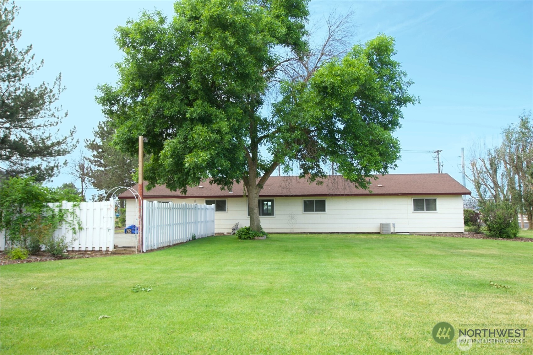 11298 Nelson Road Northeast Moses Lake, WA 98837 - Photo 7 of 21