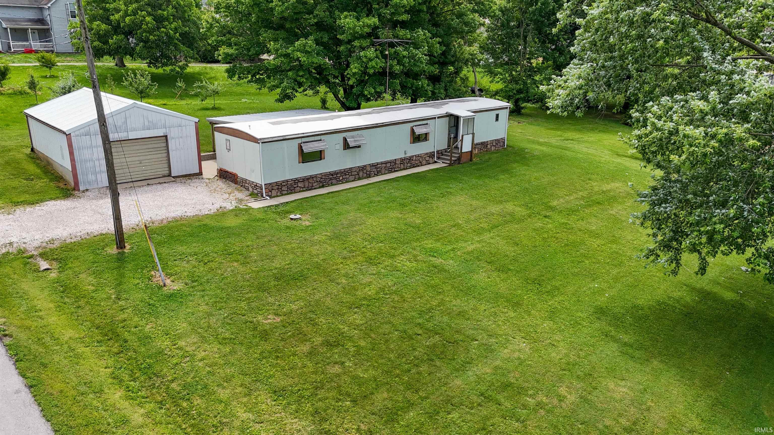 646 West Seitz Street Jasper, IN 47546 - Photo 2 of 13