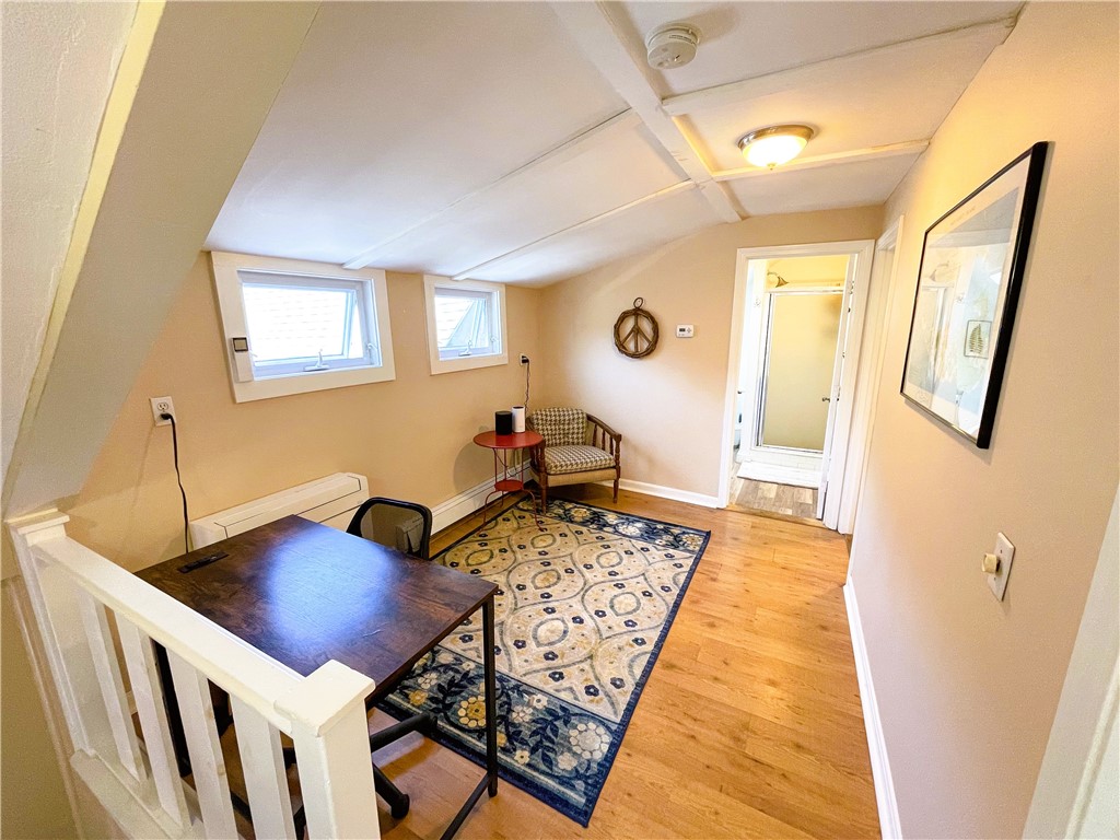 6 Pope Street Newport, RI 02840 - Photo 14 of 18 Second floor study/workstation