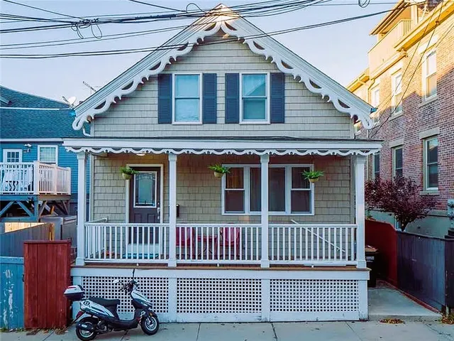 $3,975 | 6 Pope Street, Newport, RI 02840