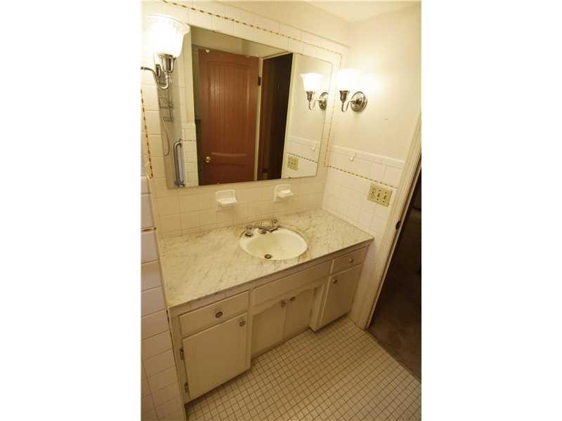 6715 Hythe Road Indianapolis, IN 46220 - Photo 12 of 19 Gallery Image 12