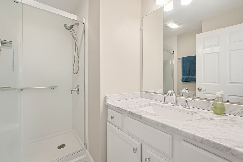 27 Country Hill Road, Unit 27 Holden, MA 01522 - Photo 22 of 38