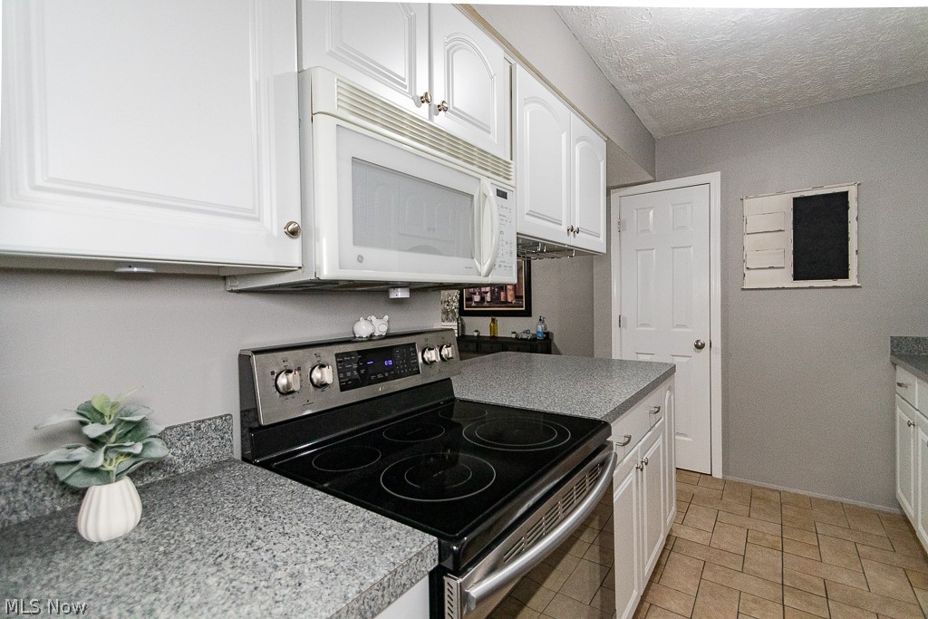 9956 Johnnycake Ridge Road, Unit 16E Painesville, OH 44077 - Photo 10 of 41