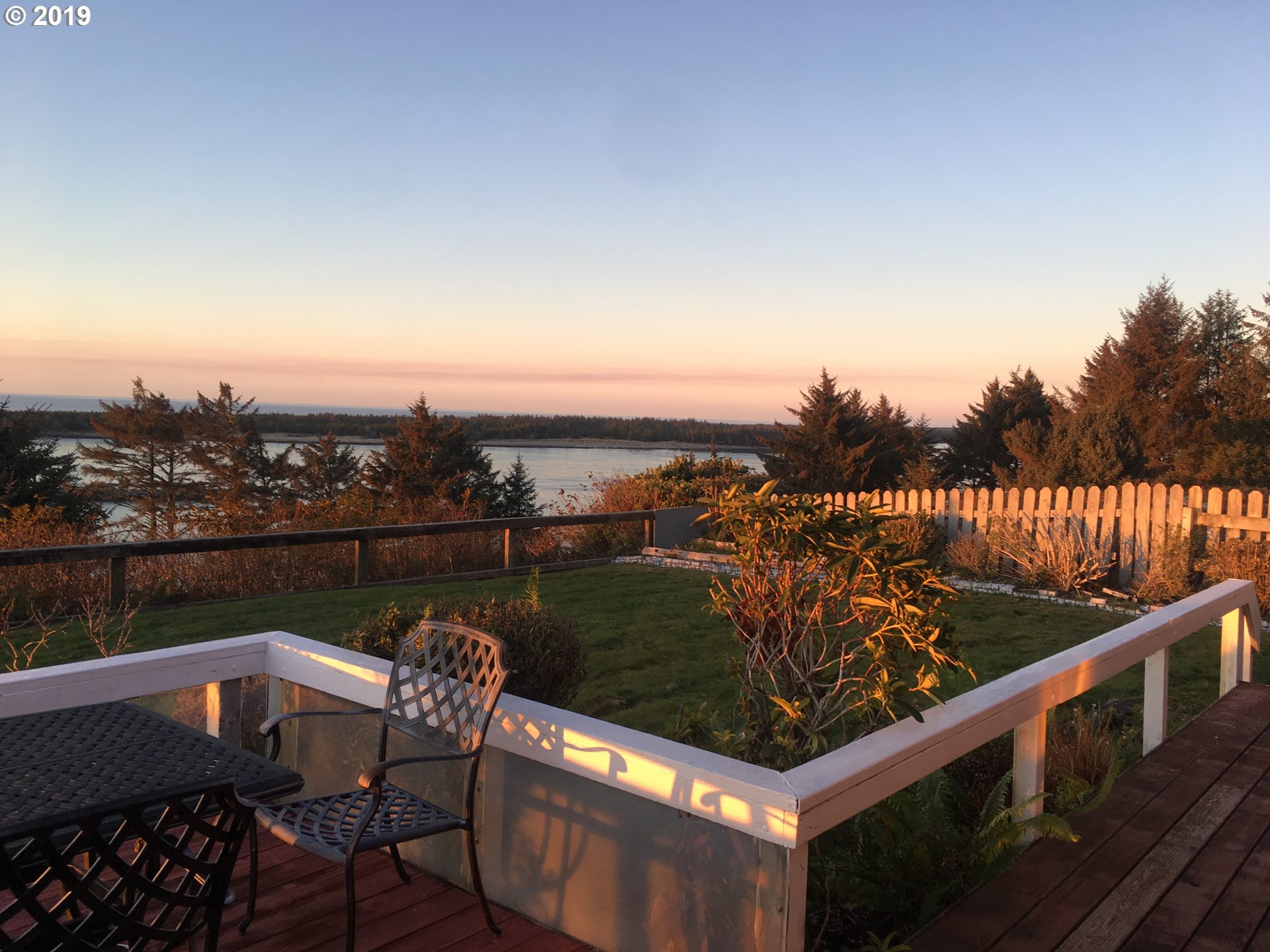 291 Sunset Drive Reedsport, OR 97467 - Photo 2 of 24 Gallery Image 2