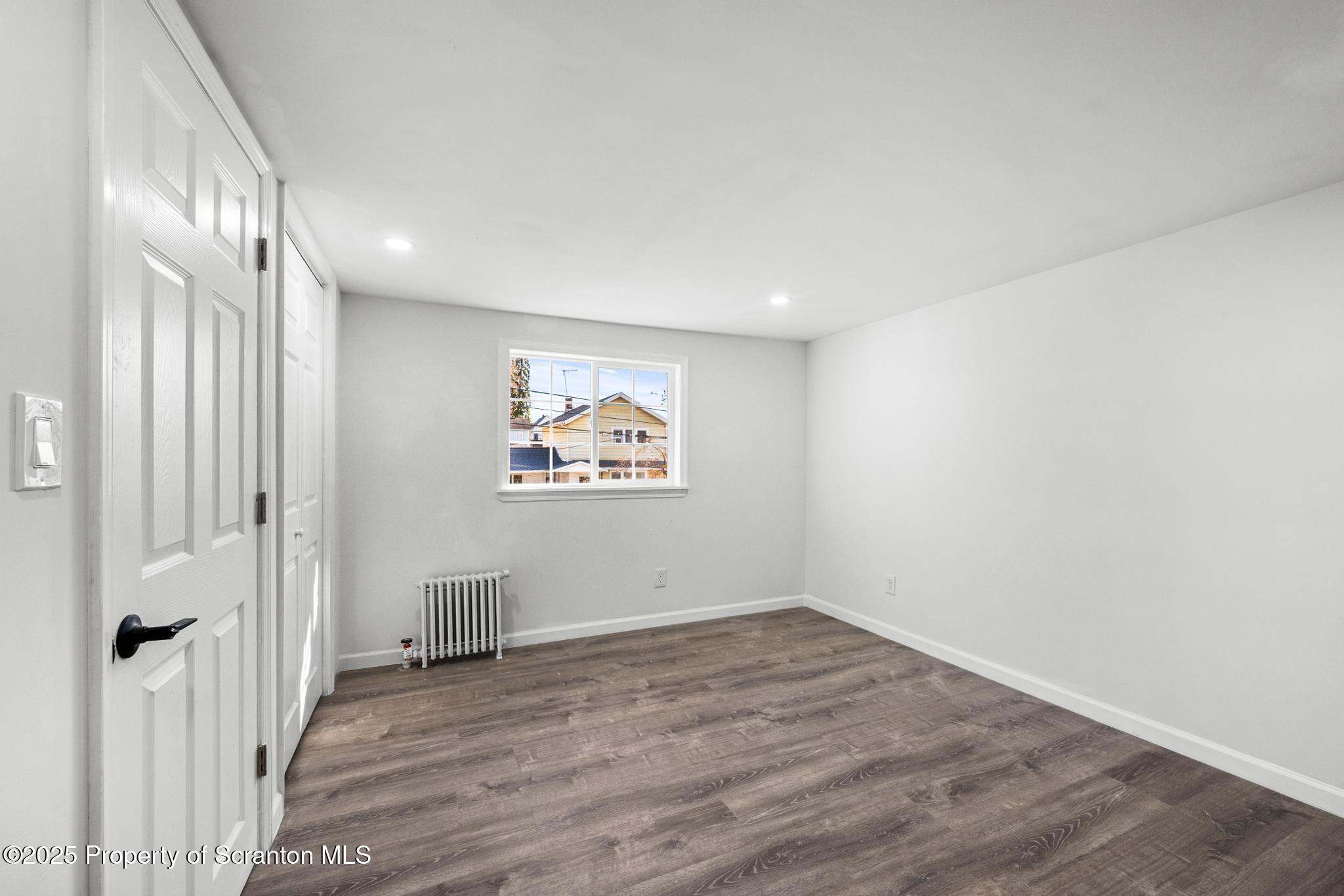 949 Taylor Avenue Scranton, PA 18510 - Photo 17 of 46 a view of an empty room