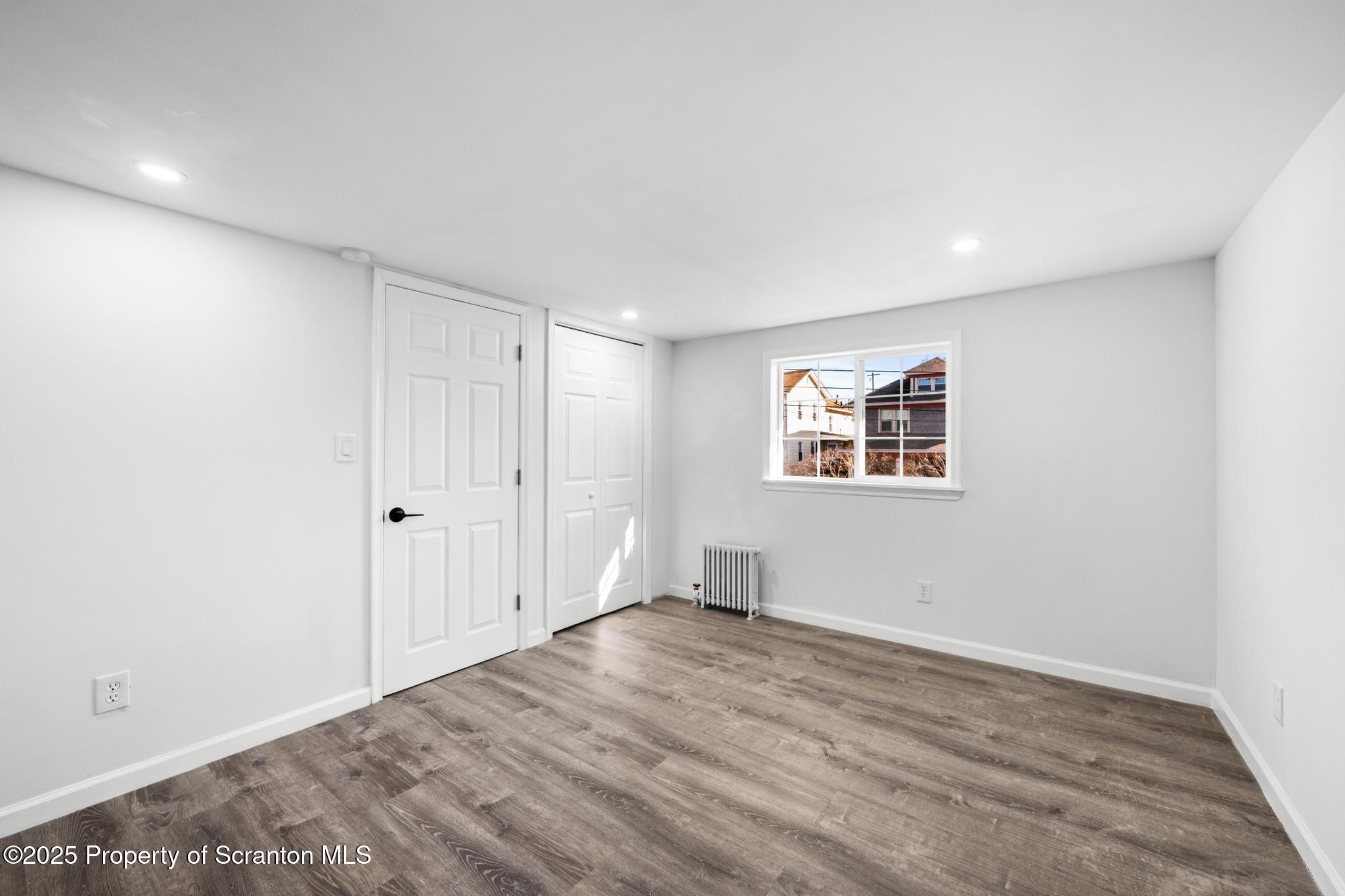949 Taylor Avenue Scranton, PA 18510 - Photo 18 of 46 a view of an empty room