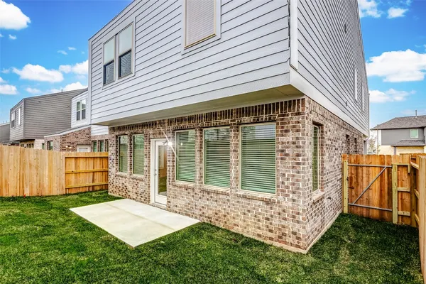 $2,250 | 17127 Walden Lk Lane, Hockley, TX 77447