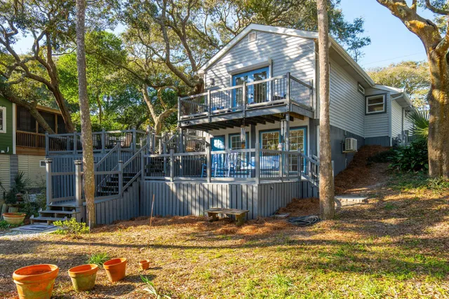 $1,264,000 | 608 East Ashley Avenue, Folly Beach, SC 29439