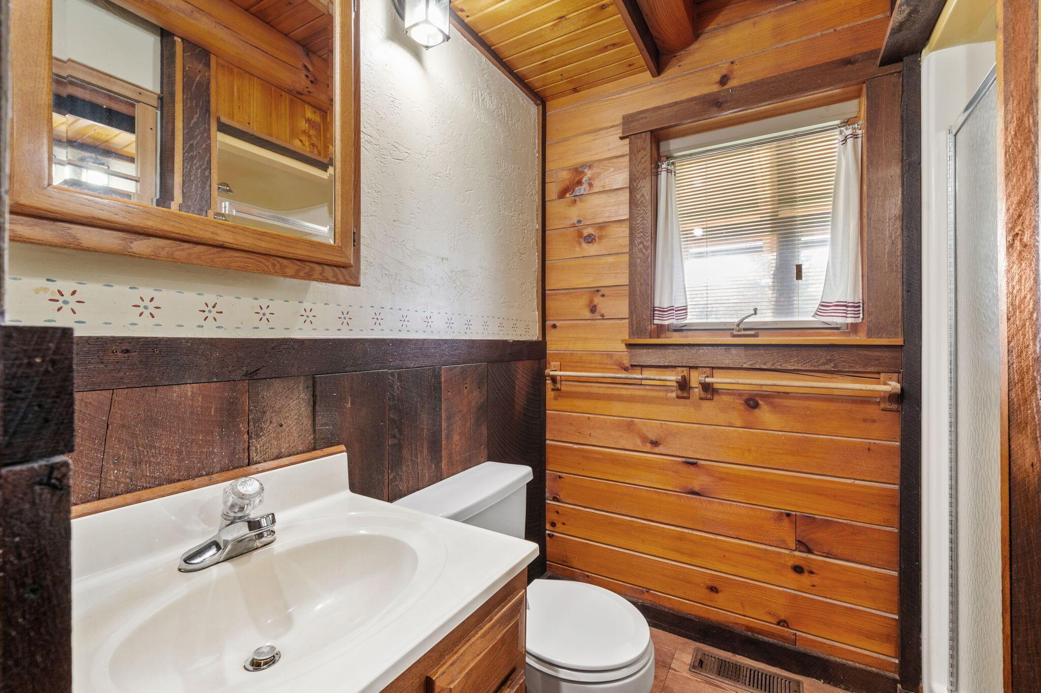 9168 Bremen Road Logan, OH 43138 - Photo 23 of 83 First Floor Full Bathroom