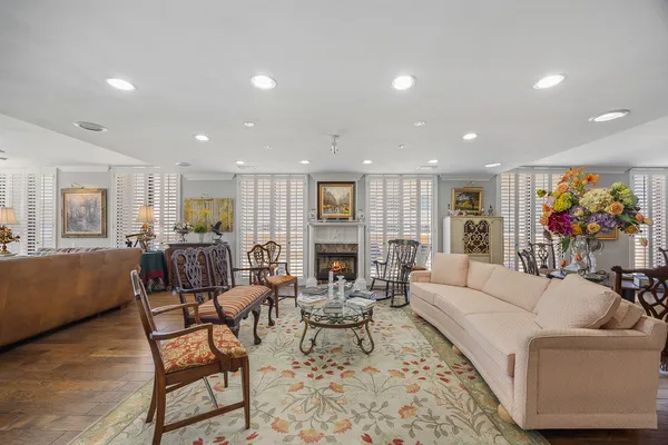 $1,495,000 | 1122 Colorado Street, Unit 1004, Austin, TX 78701