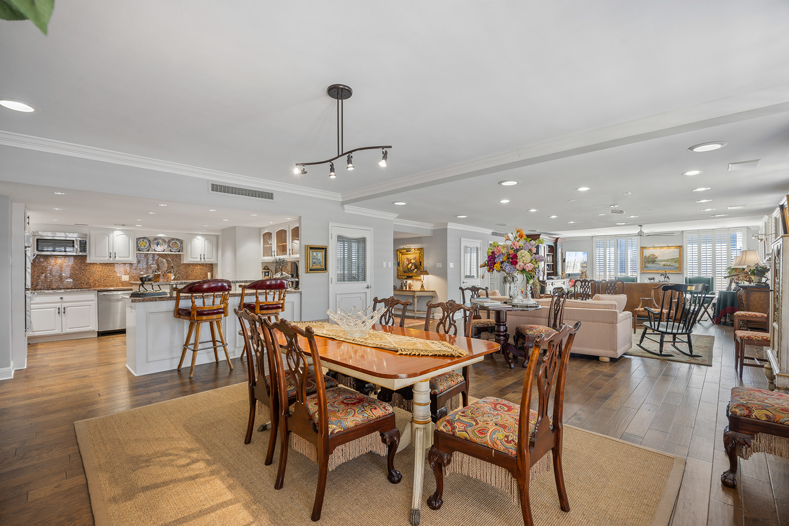 1122 Colorado Street, Unit 1004 Austin, TX 78701 - Photo 8 of 30