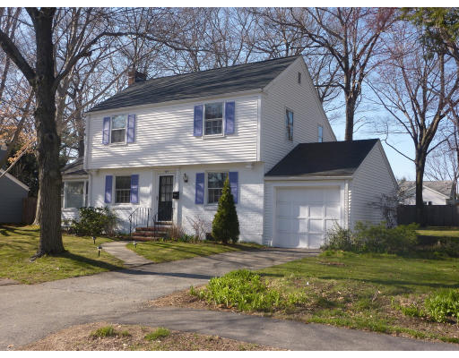 8 Robinhood Road Natick, MA 01760 - Photo 1 of 1 Gallery Image 1