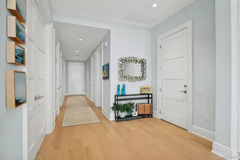 $2,648,000 | 710 Davenport Avenue, Unit 8, New Rochelle, NY 10805