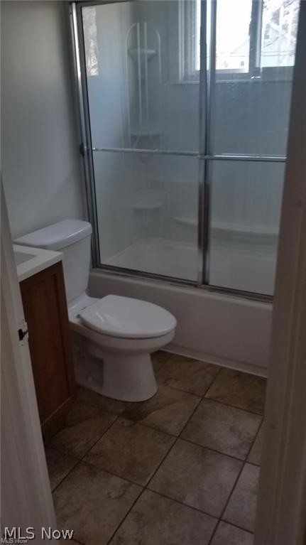 4050 Fulton Road Cleveland, OH 44144 - Photo 14 of 19 Full bathroom on second floor.