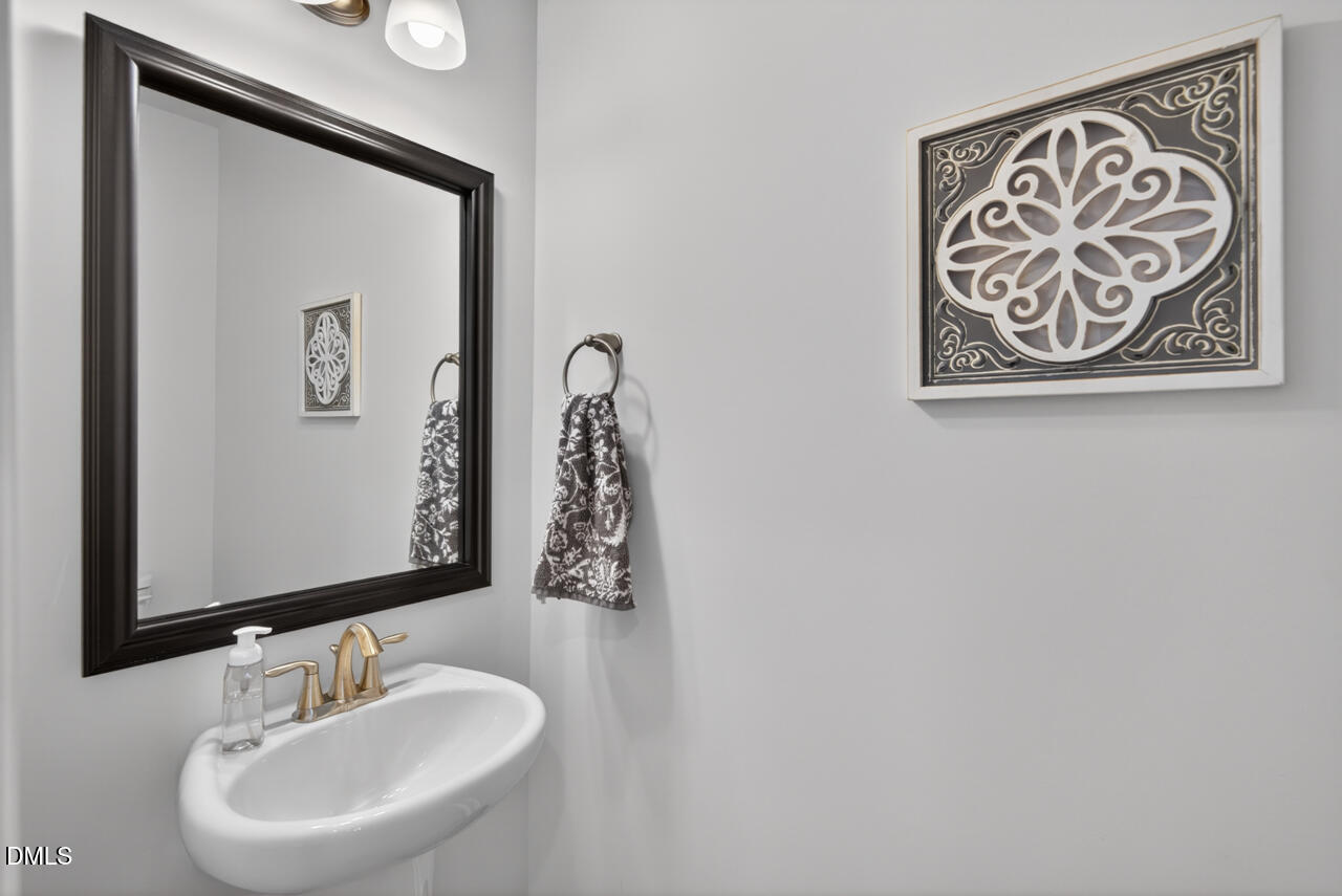 401 Brightleaf Road Hillsborough, NC 27278 - Photo 7 of 39