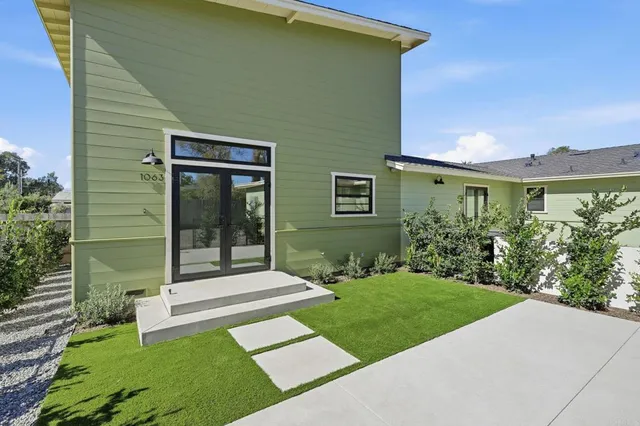 $3,500 | 1065 Buena Vista Way, Carlsbad, CA 92008