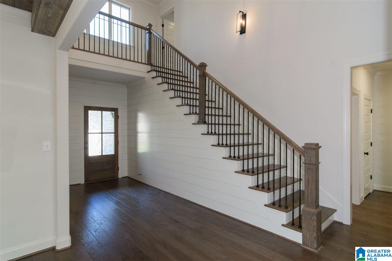 201 Ambergate Circle Pelham, AL 35124 - Photo 4 of 49