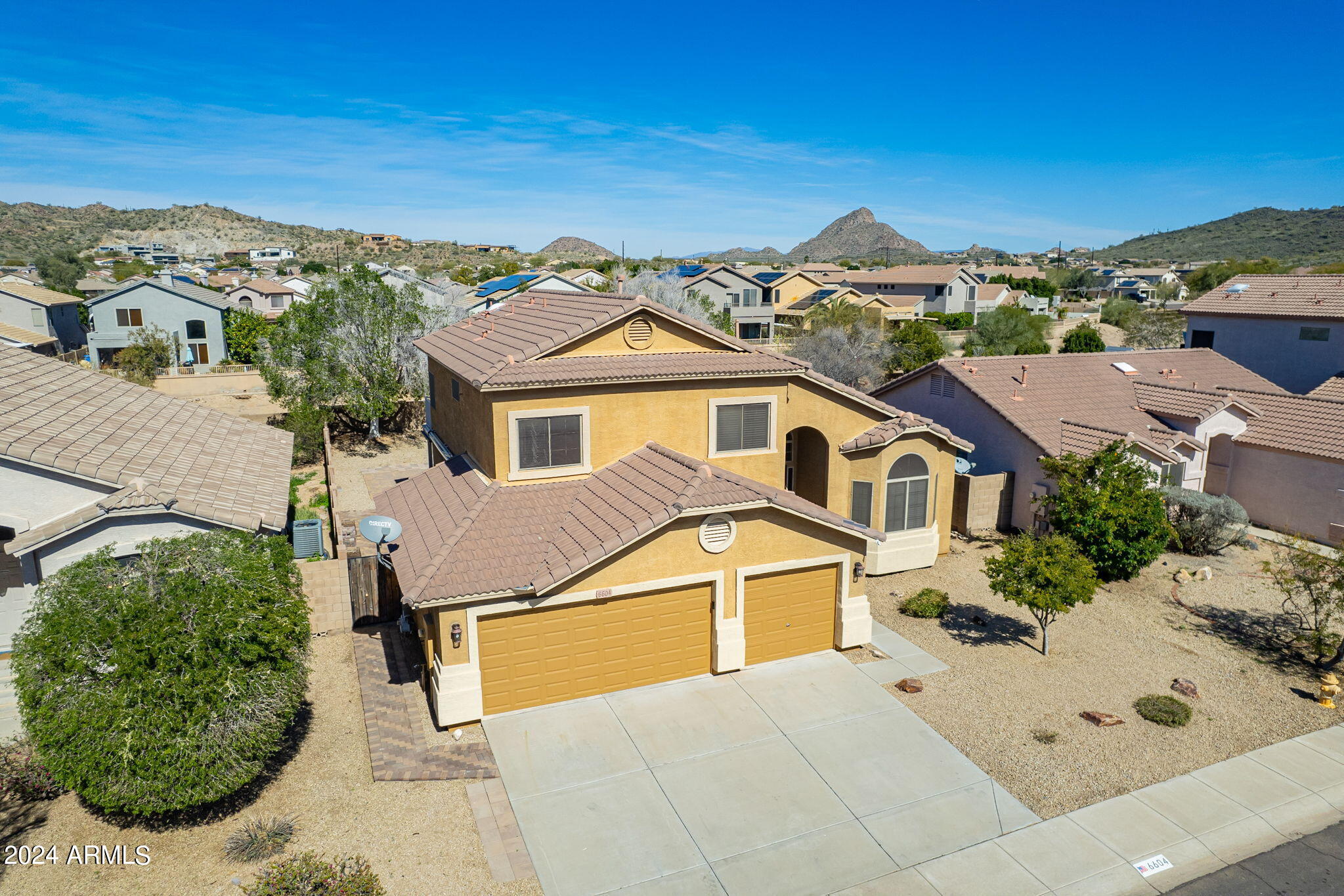 6604 West Briles Road Phoenix, AZ 85083 - Photo 33 of 34 Front
