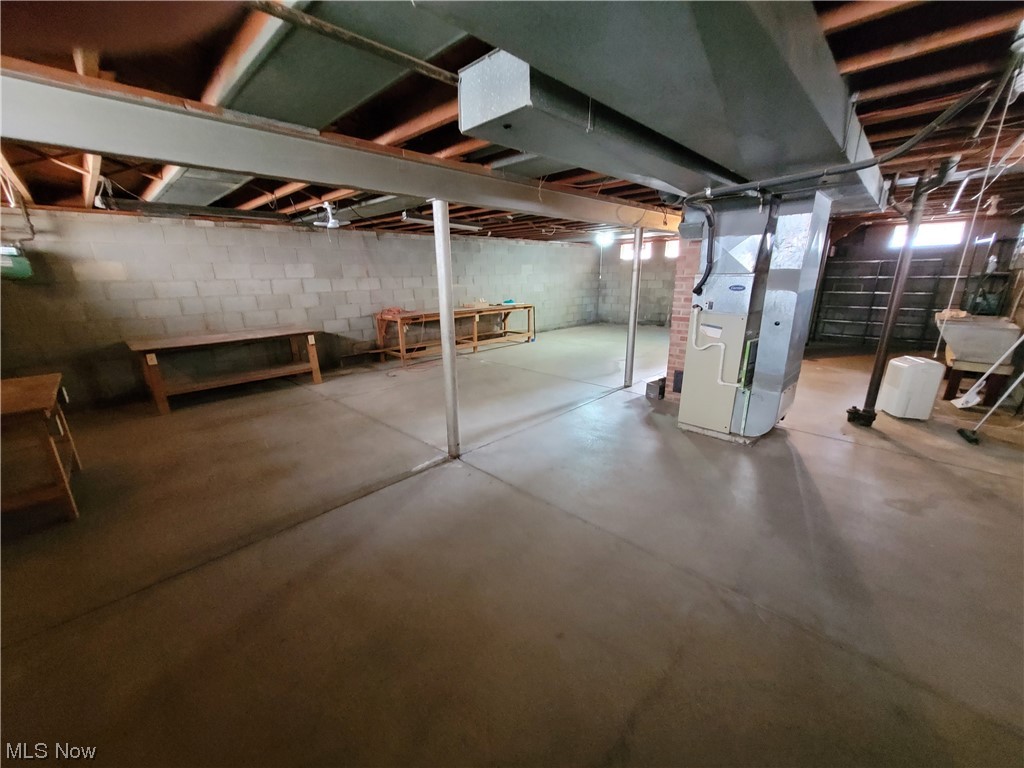 19308 Homeway Road Cleveland, OH 44135 - Photo 15 of 16 Basement