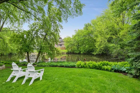 $1,100,000 | 925 Brockton Lane North, Plymouth, MN 55447