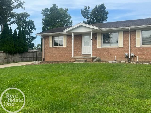 406 Spring Street, Unit A Almont, MI 48003 - Photo 2 of 19