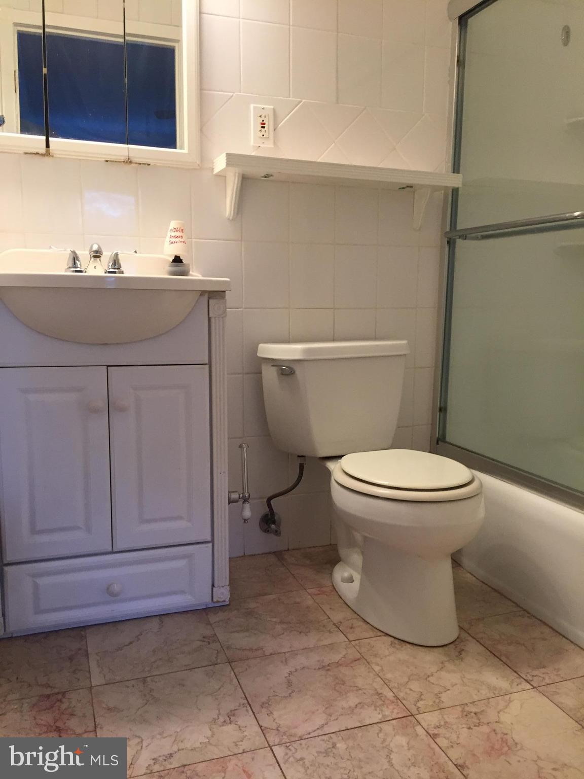 3100 Ellicott Road Beltsville, MD 20705 - Photo 7 of 25 Bath