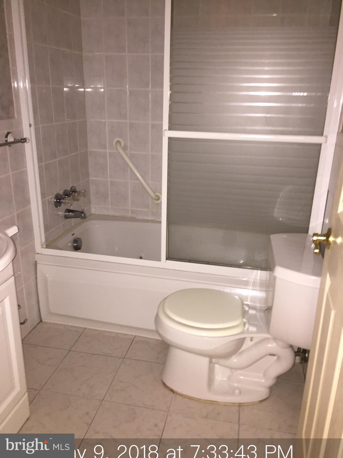 3100 Ellicott Road Beltsville, MD 20705 - Photo 8 of 25 Bath