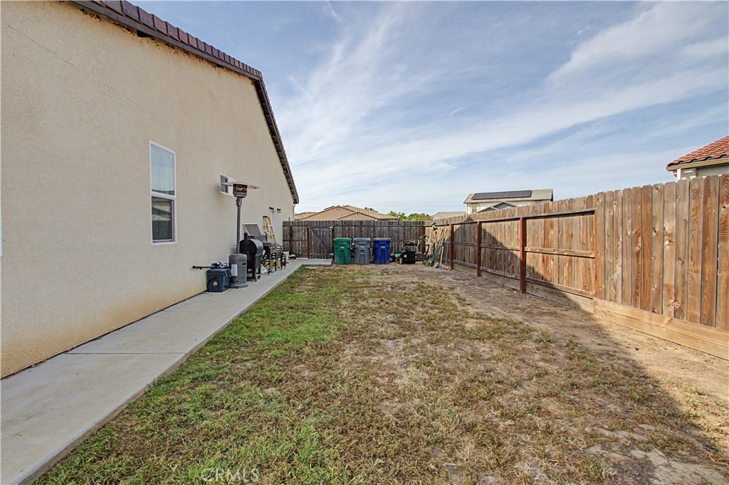 13195 Ridgewood Way Chowchilla, CA 93610 - Photo 37 of 40