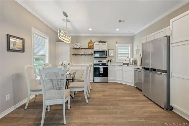 $448,900 | 433 Lake Breeze Road, Hackberry, LA 70645