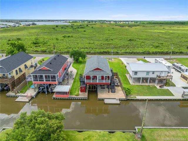 $448,900 | 433 Lake Breeze Road, Hackberry, LA 70645