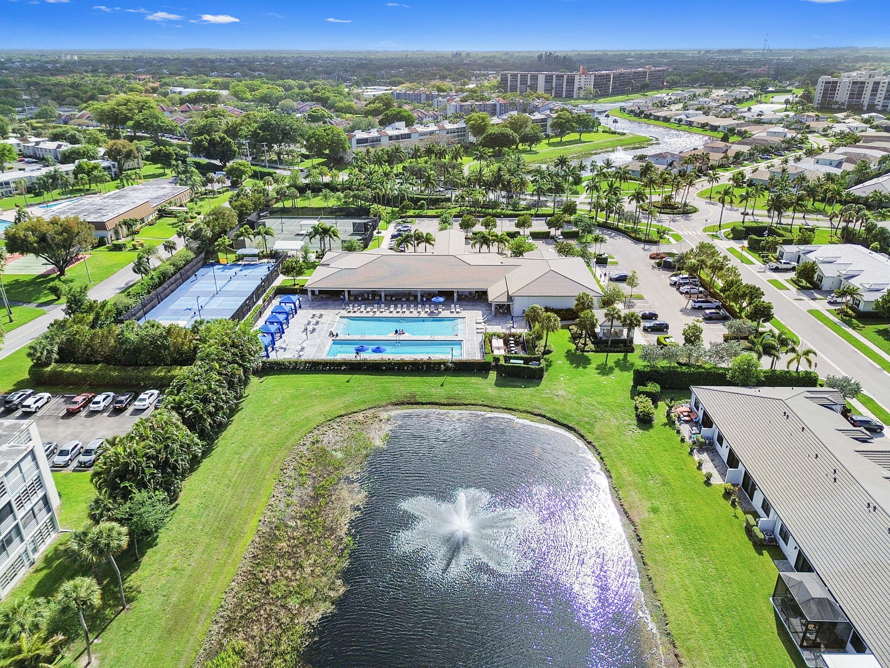 14895 Builtmore Way, Unit 107 Delray Beach, FL 33446 - Photo 36 of 40 an aerial view of a house with a garden